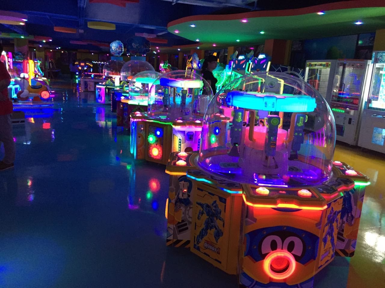 Equipos básicos para salón de juegos